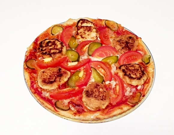 Пицца с котлетами и овощами