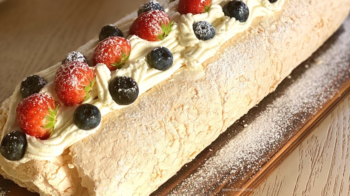 Меренговый рулет