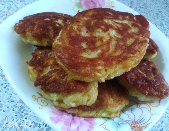 Оладьи с квашеной капустой Оладьи с квашеной капустой