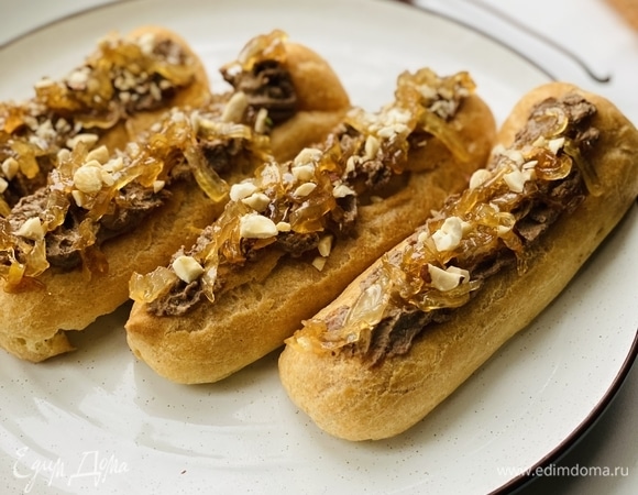 Эклеры с паштетом и карамелизированным луком Эклеры с паштетом и карамелизированным луком