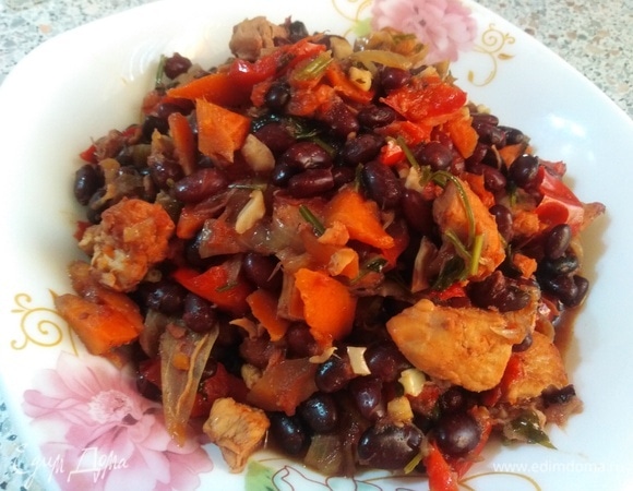 Лобио с куриной грудкой