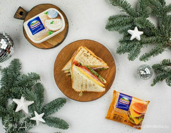 Сэндвич с муссом из авокадо и ветчиной 