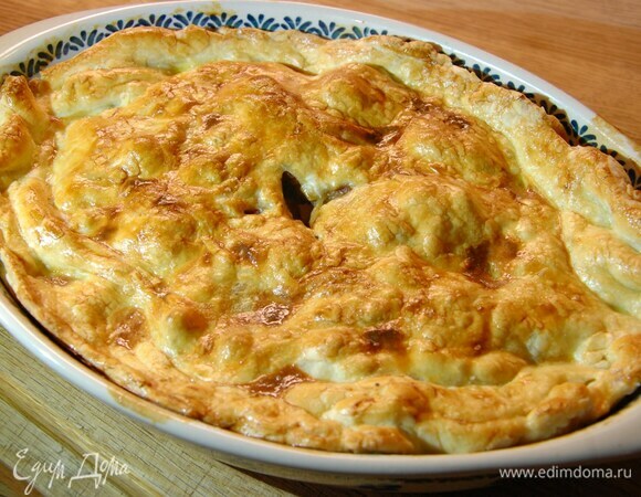 Пирог с индейкой, беконом и грибами