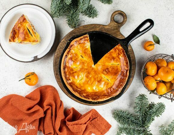 Уральский пирог с картофелем и красной рыбой