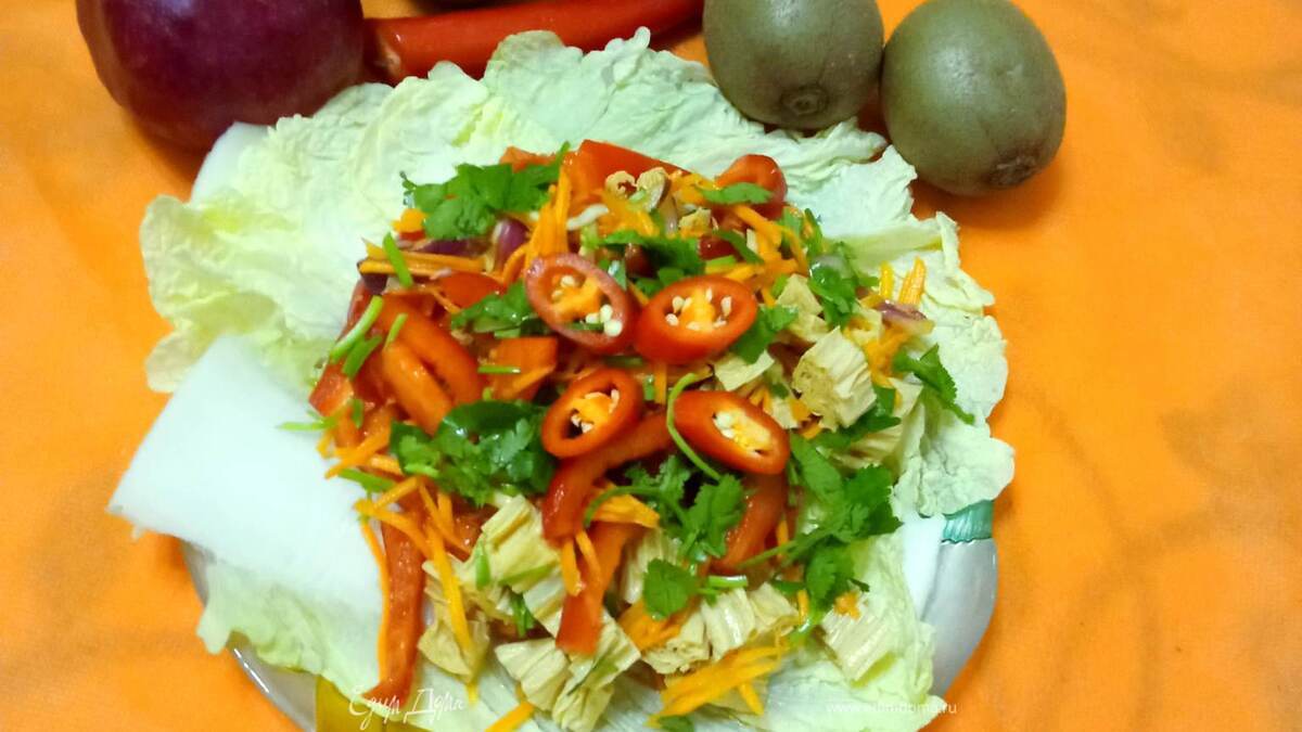 Салат с соевой спаржей