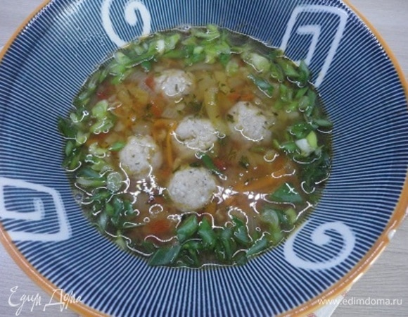 Cуп с булгуром, чечевицей и фрикадельками