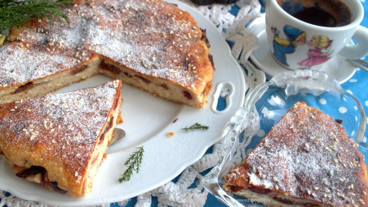 Творожник со сливами