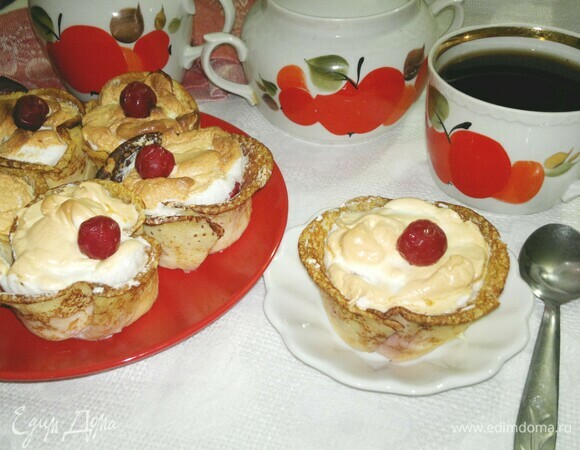 Запеченные рисовые блинчики с творогом и вишней Запеченные рисовые блинчики с творогом и вишней