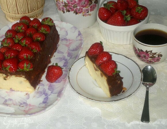 Творожная запеканка с клубникой Творожная запеканка с клубникой