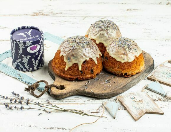 Ромовые бабы с лавандовой глазурью 