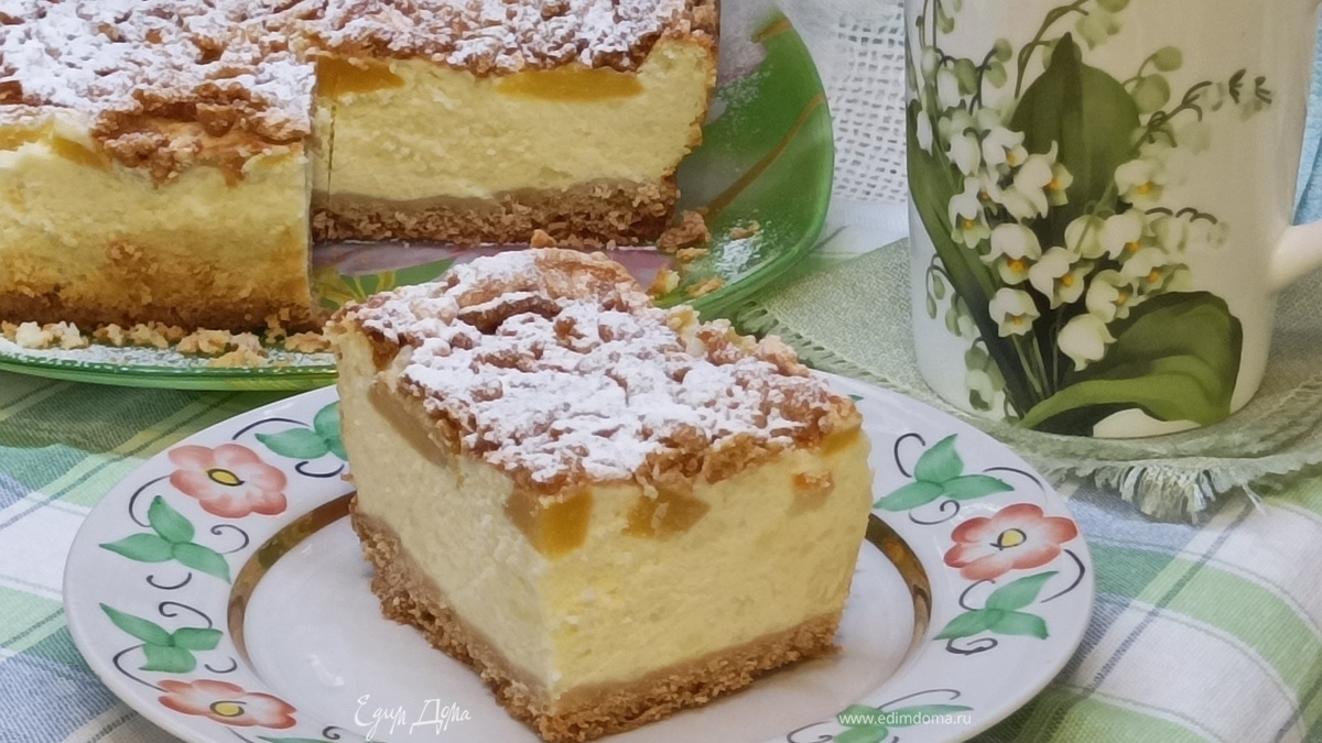 Творожный пирог с персиками