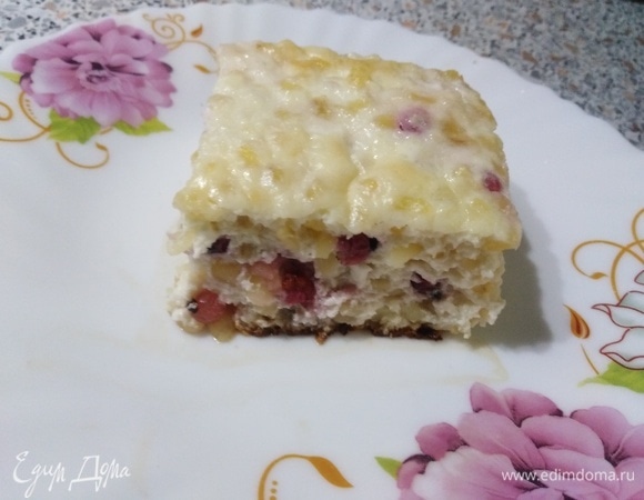 Крупеник с булгуром и красной смородиной