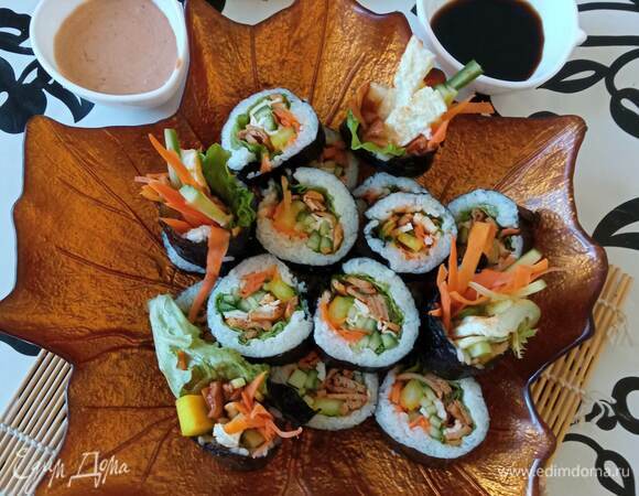 Кимпаб с соевым мясом Кимпаб с соевым мясом