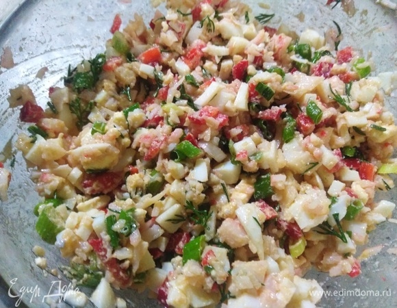 Окрошка с крабовыми палочками