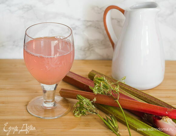 Домашний квас из ревеня Домашний квас из ревеня