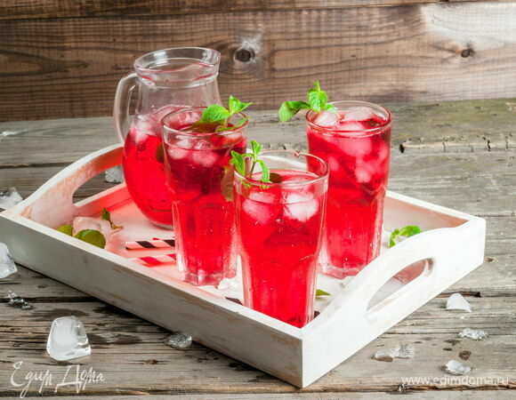 Компот из замороженной вишни и клубники