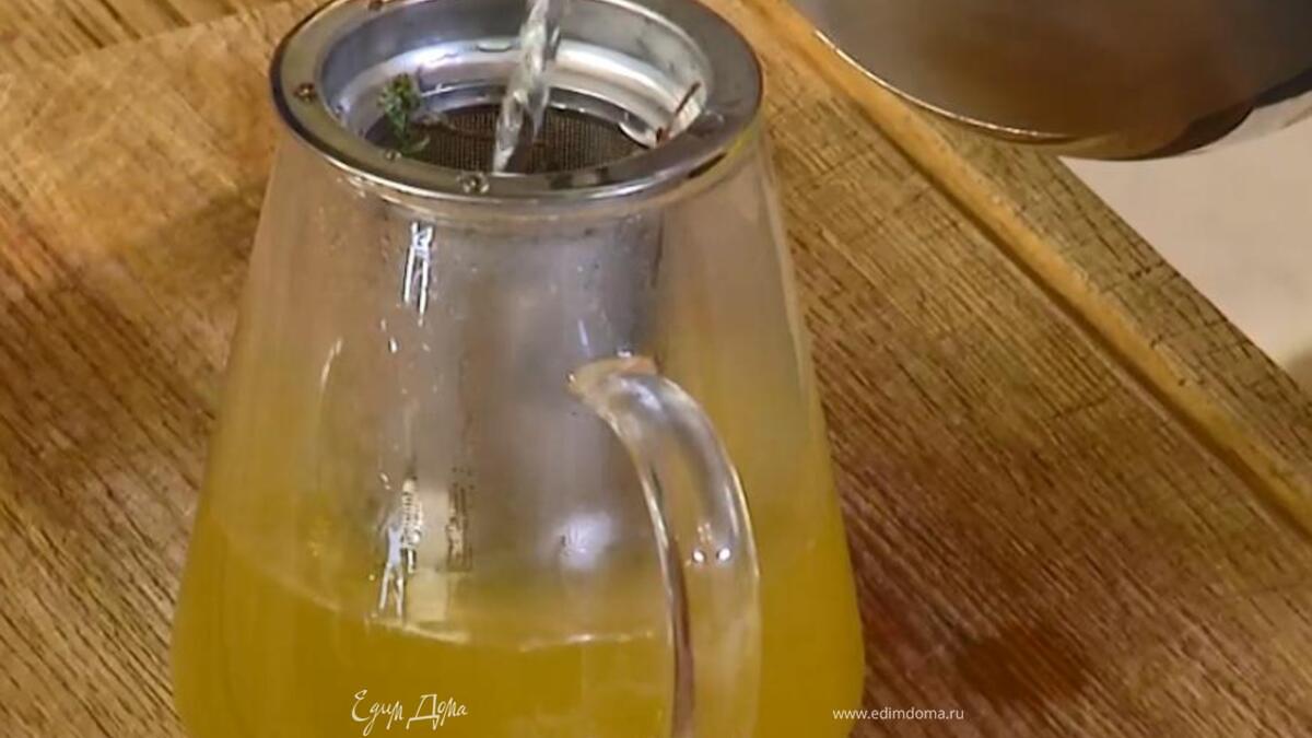 Травяной чай с облепихой, лимоном и апельсином