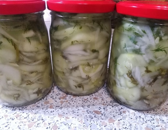 Заготовка из переросших огурцов