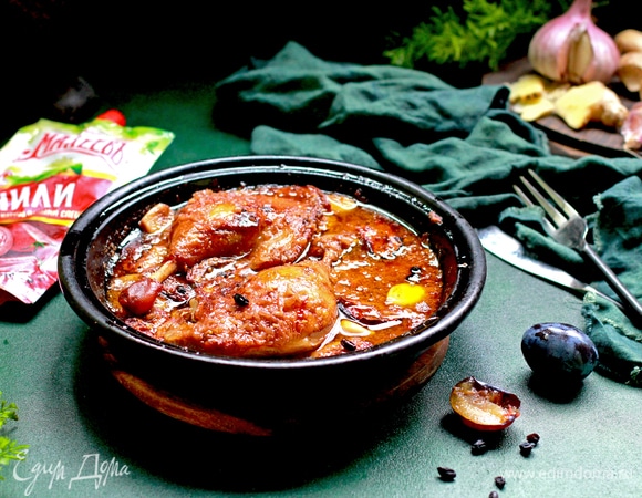 Утиные ножки, запеченные в пиве со сливой