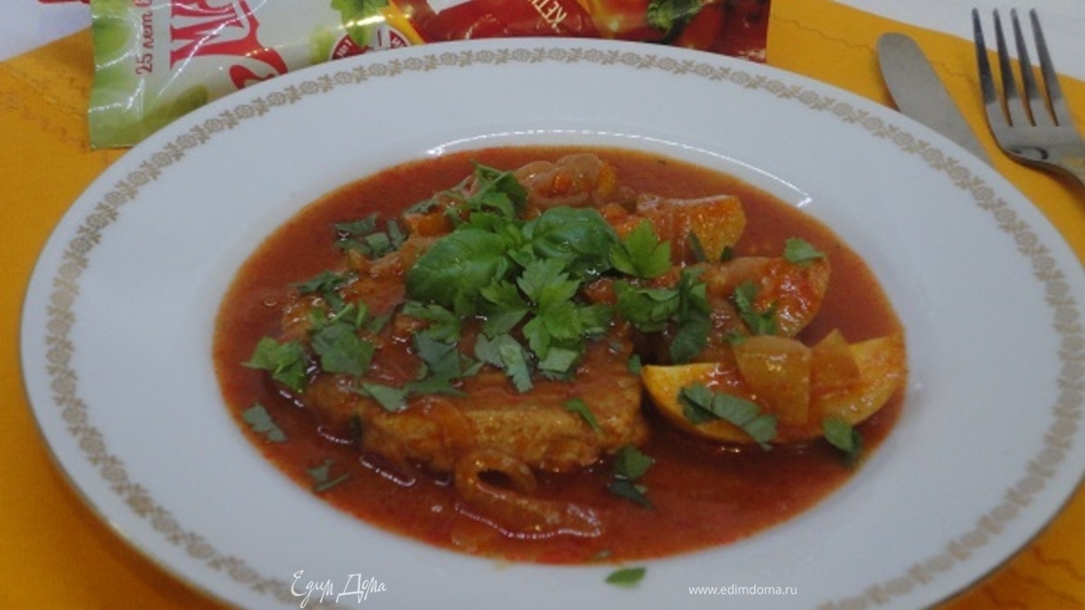 Тушеные свиные котлеты по-венгерски