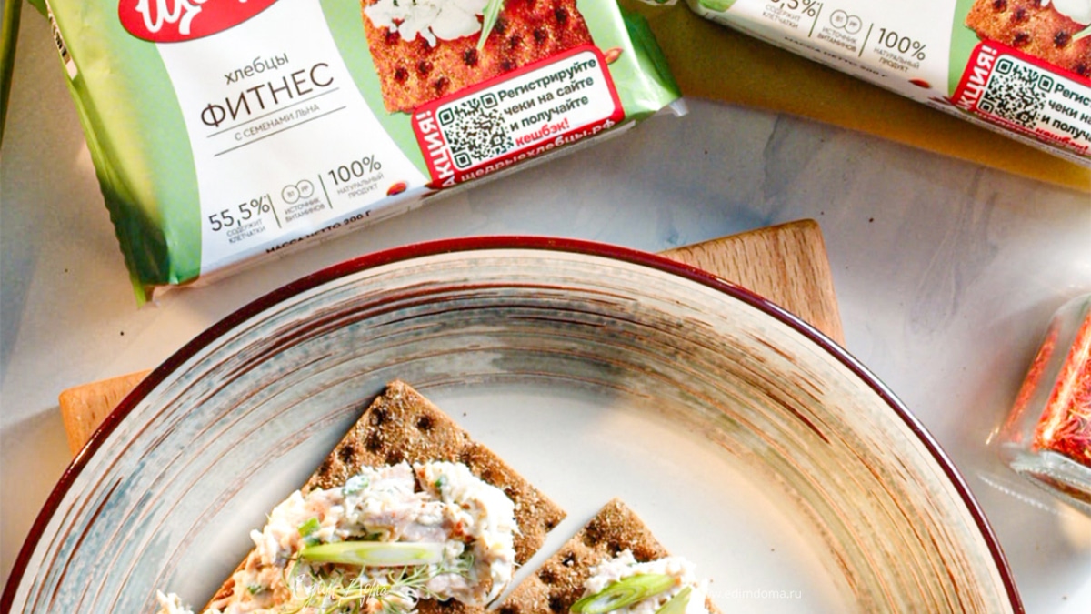 Хлебцы с риетом из тунца и яиц