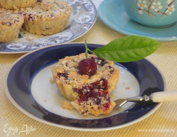 Миндальные корзиночки с вишней Миндальные корзиночки с вишней