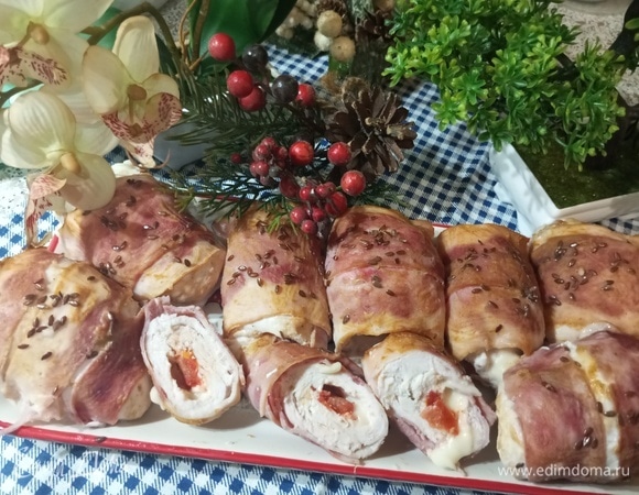 Куриные рулетики к новогоднему столу Куриные рулетики к новогоднему столу