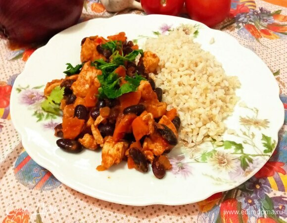 Рагу из курицы и красной фасоли