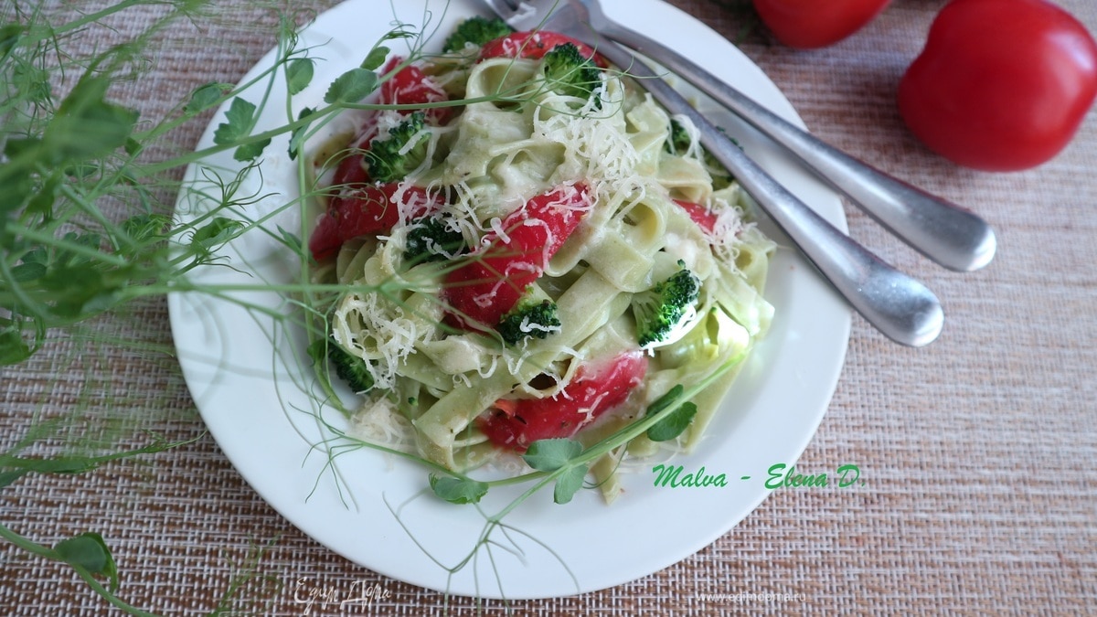 Феттучине «Альфредо» с овощами