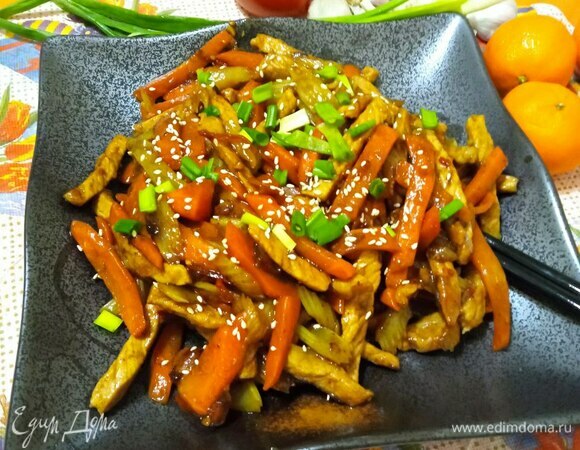 Свинина с сельдереем и морковью