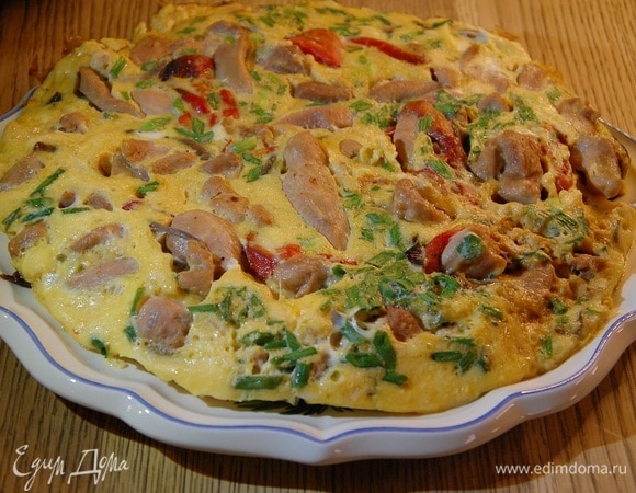 Тортилья с индейкой, луком и сладким перцем Тортилья с индейкой, луком и сладким перцем