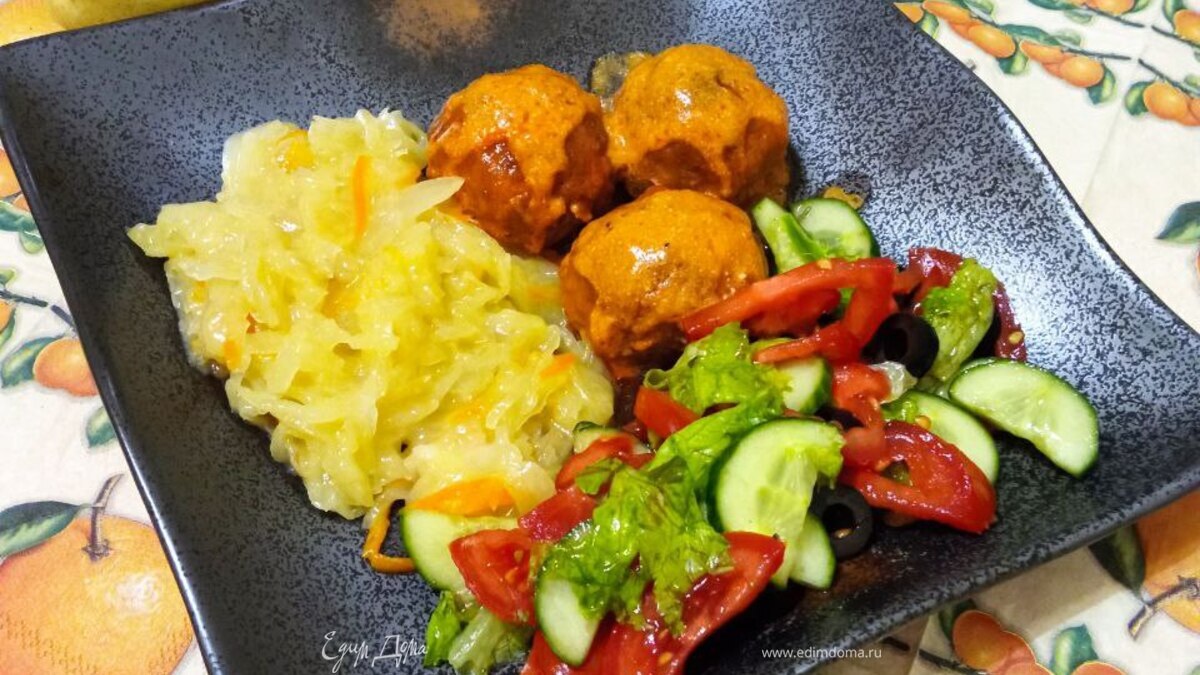 Ежики в томатном соусе