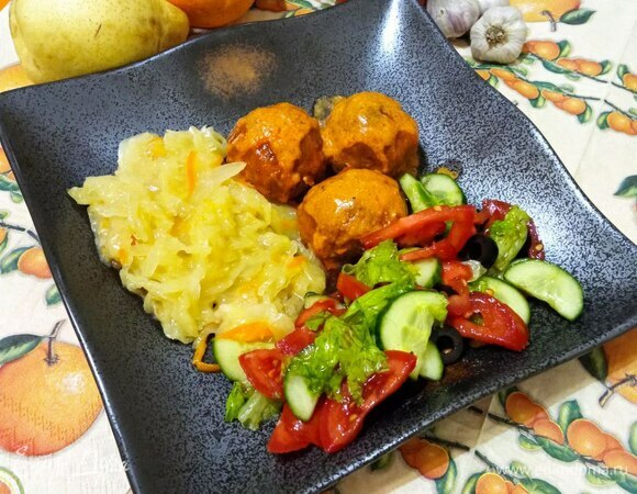 Ежики в томатном соусе