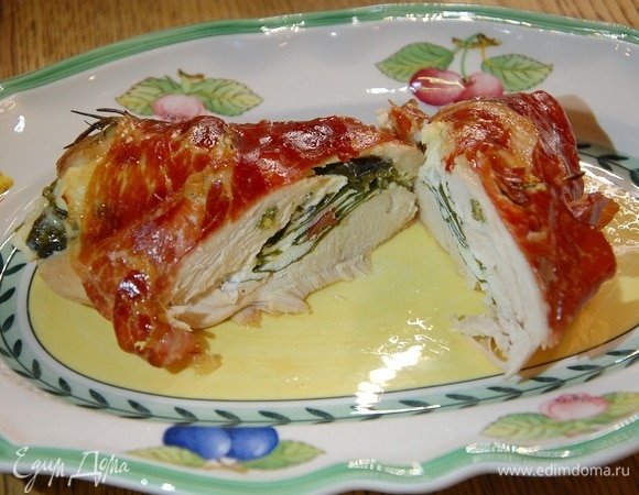 Индейка, фаршированная рикоттой и шпинатом Индейка, фаршированная рикоттой и шпинатом