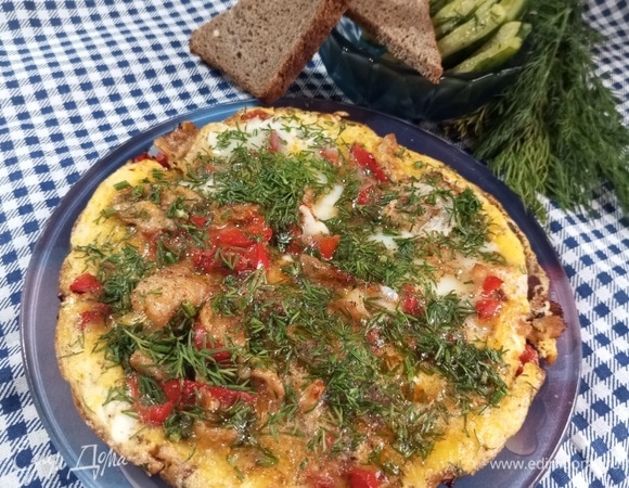 Яичница с беконом и болгарским перцем