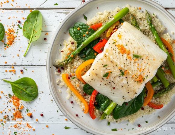 Рыбное филе на пару с киноа и овощами