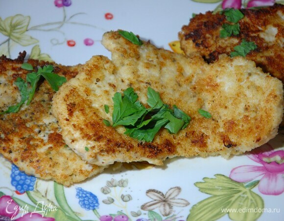 Отбивные из индейки в пряной сырной корочке Отбивные из индейки в пряной сырной корочке