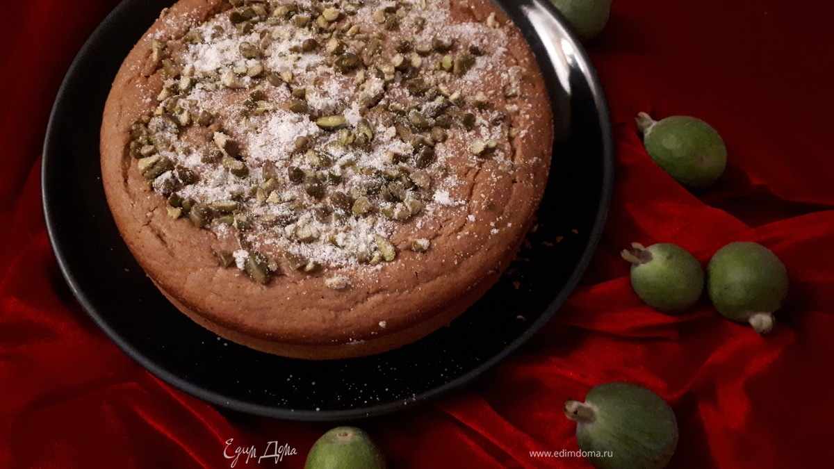 Кекс с медом и фейхоа