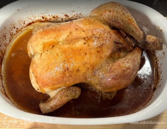 Запеченная курица с овощами гриль и ореховым соусом 