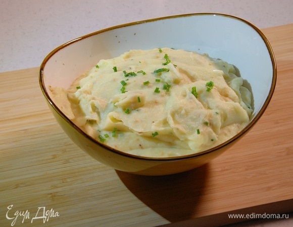 Картофельное пюре с горчицей, шалотом и лимонным соком Картофельное пюре с горчицей, шалотом и лимонным соком