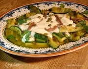 Салат из цукини с бурратой, анчоусами и каперсами