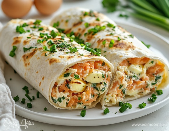 Теплая закуска из рыбы и лука в лаваше Теплая закуска из рыбы и лука в лаваше