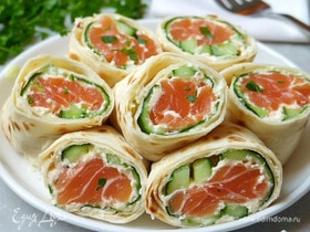 Закуска из красной рыбы, огурца и майонеза