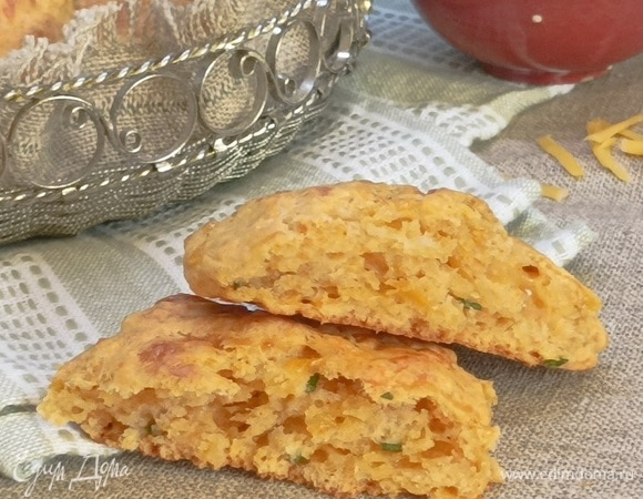 Сырное печенье с зеленым луком Сырное печенье с зеленым луком