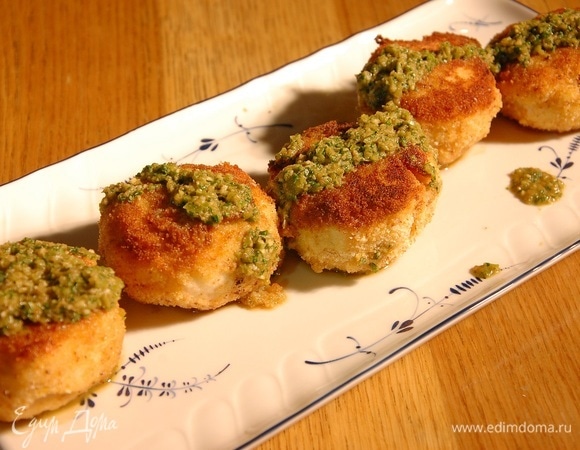 Котлетки из креветок с острым зеленым соусом Котлетки из креветок с острым зеленым соусом