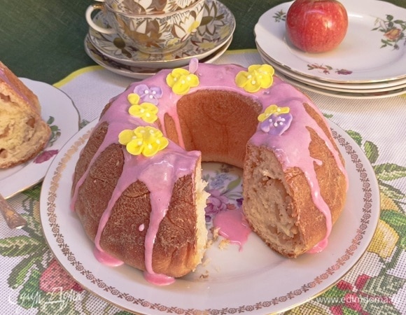 Яблочный гугельхупф Яблочный гугельхупф