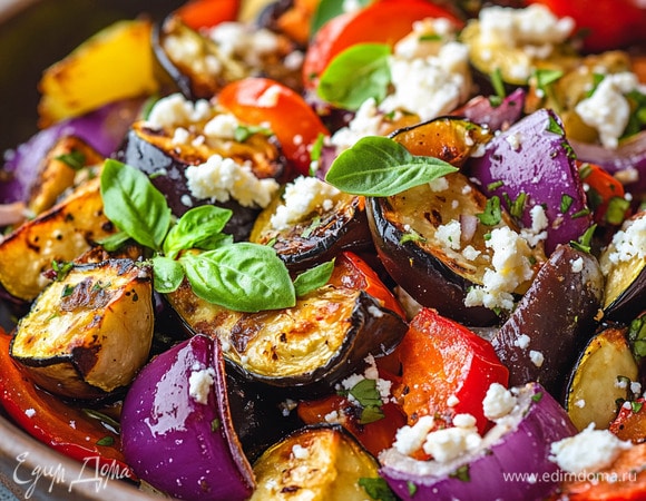 Салат с печеными овощами и брынзой Салат с печеными овощами и брынзой