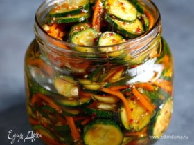 Кабачки по корейски в банке