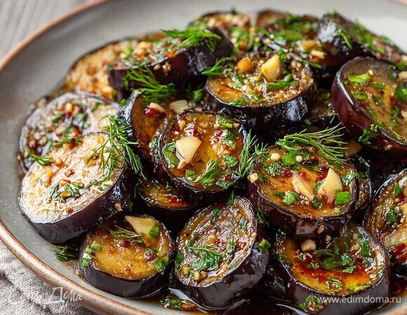 Маринованные баклажаны с чесноком и зеленью Маринованные баклажаны с чесноком и зеленью