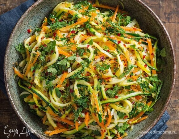 Свежие кабачки по корейски Свежие кабачки по корейски